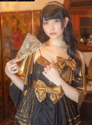 从天而降的少女