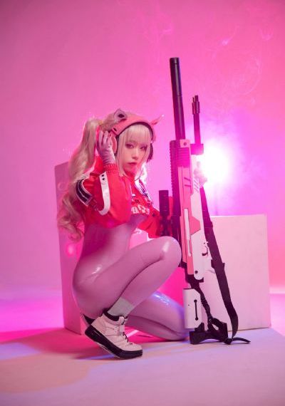 他不是我