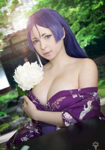 《钢铁魔女》