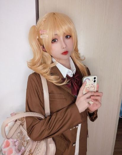 相亲对象是25岁女高中